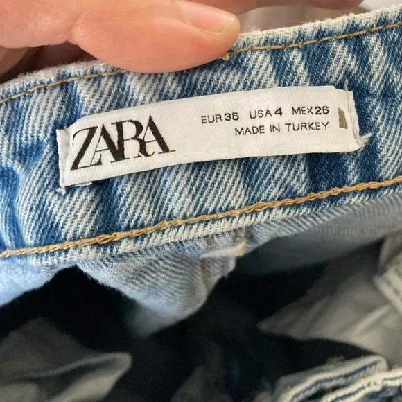 Zara Distressed Light Blue Jeans Sz 4 - Picture 5 of 5
